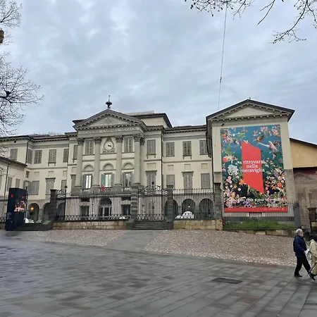 Un Piccolo Rifugio Nel Borgo ברגמו